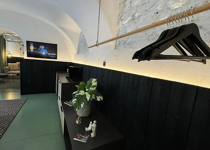 Apartmán Center - *